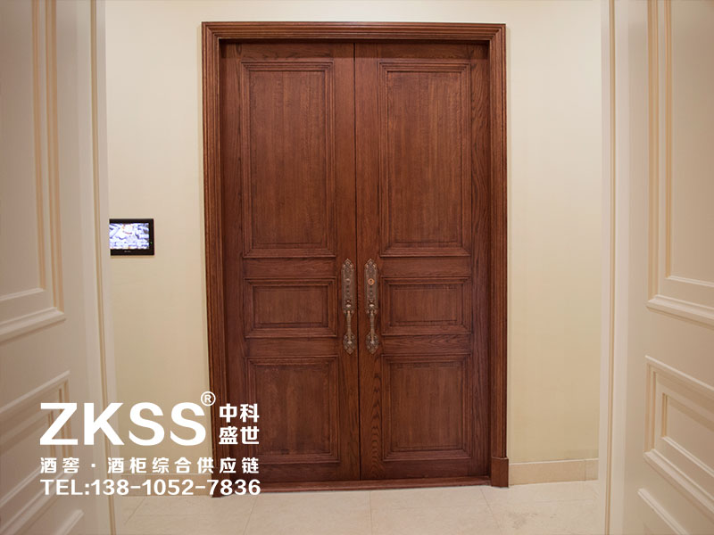 選擇酒窖門時有哪些要求? 選擇酒窖門時有哪些要求?