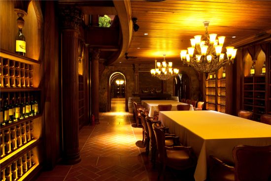 中科盛世酒窖，會(huì)所酒窖設(shè)計(jì)