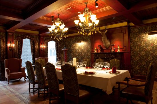 中科盛世酒窖，會(huì)所酒窖設(shè)計(jì)